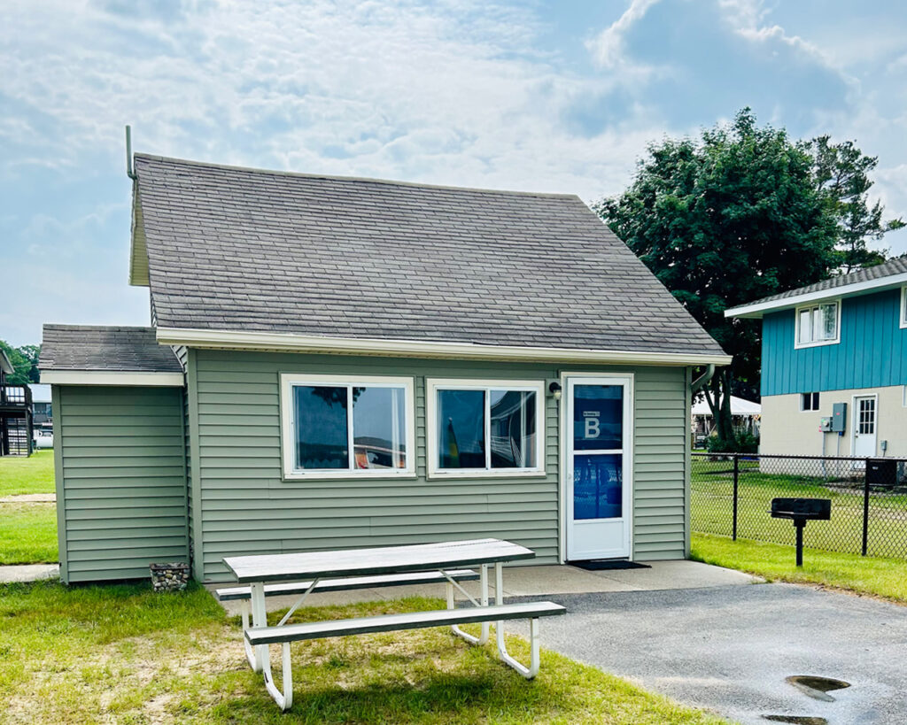 Cabin-B_2
